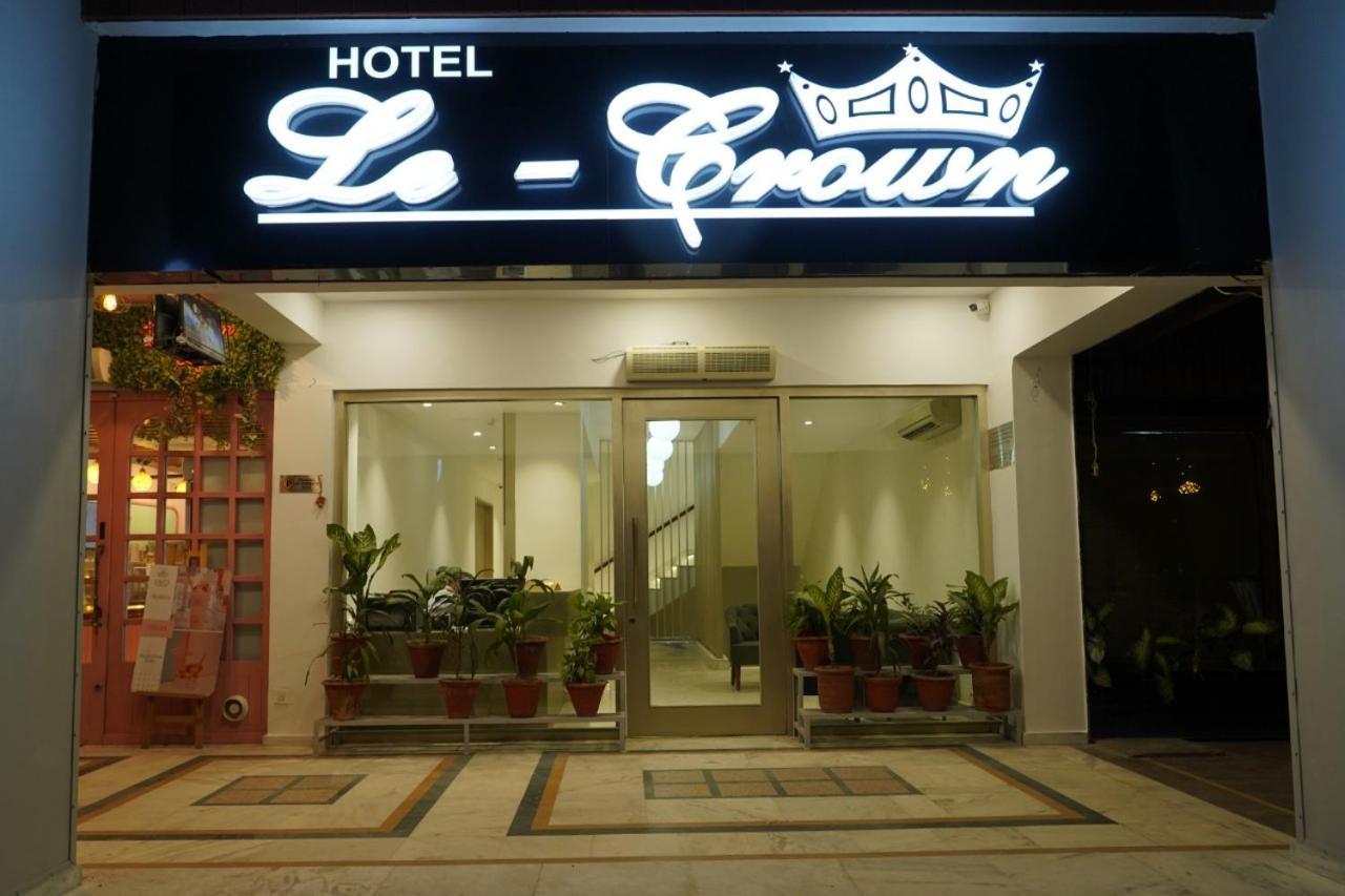 ホテル ル クラウン Chandīgarh エクステリア 写真